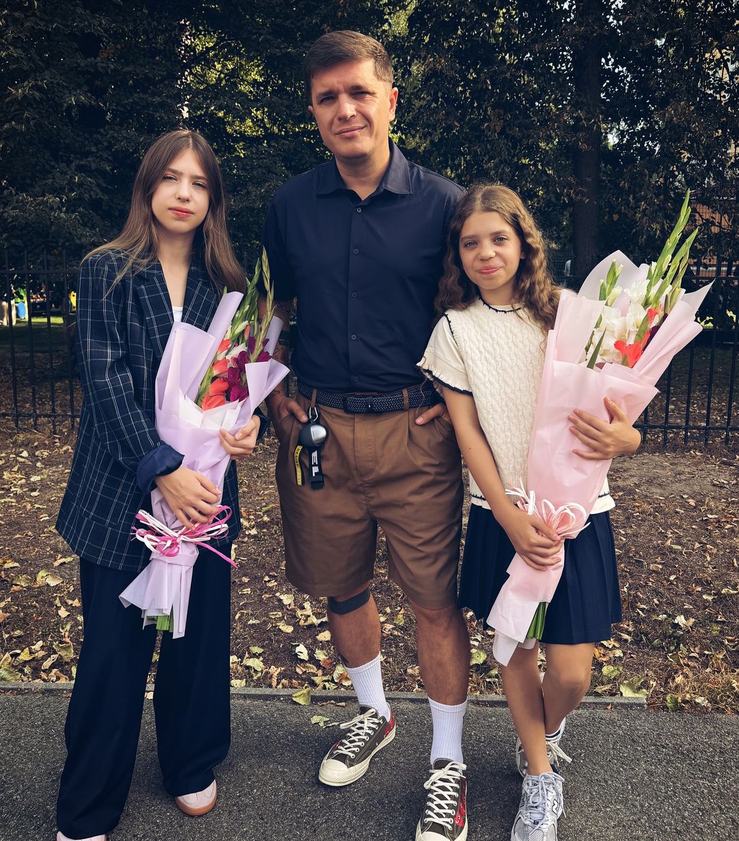 Українські зірки відвели своїх дітей до школи: ніжні святкові фото